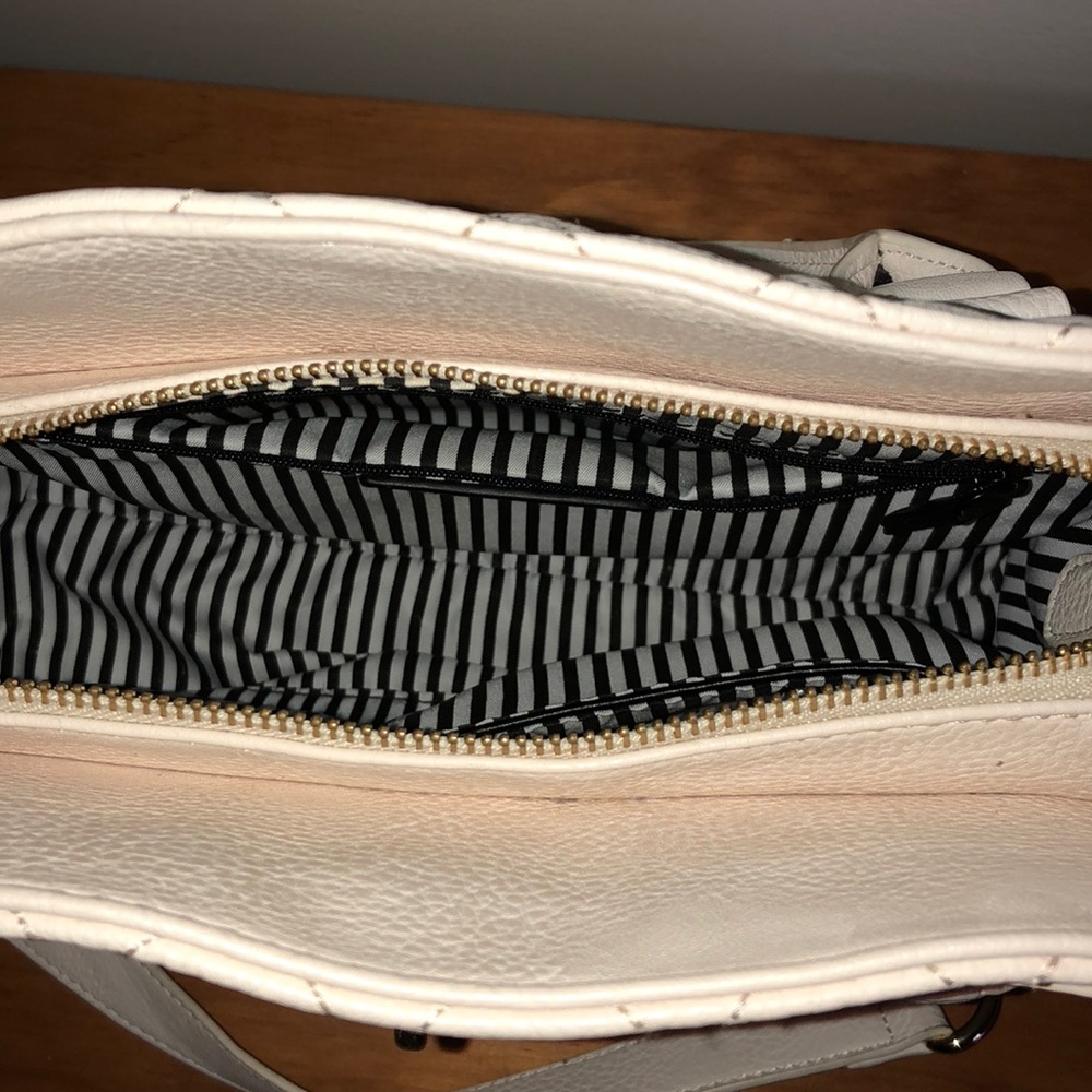 Purse! - Picture 2 of 3